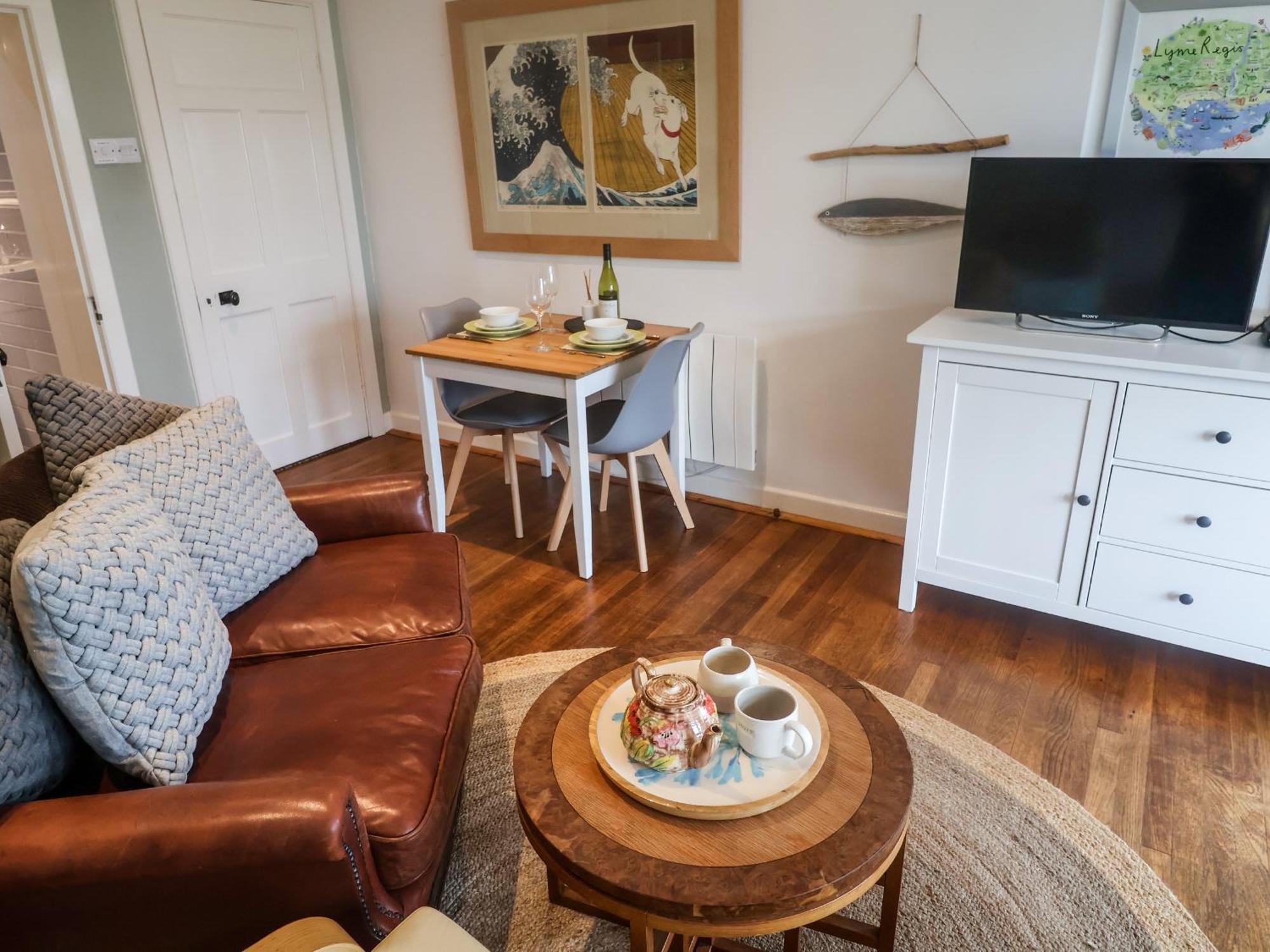 The Apartment At Queen Anne'S Lodge Lyme Regis Bagian luar foto