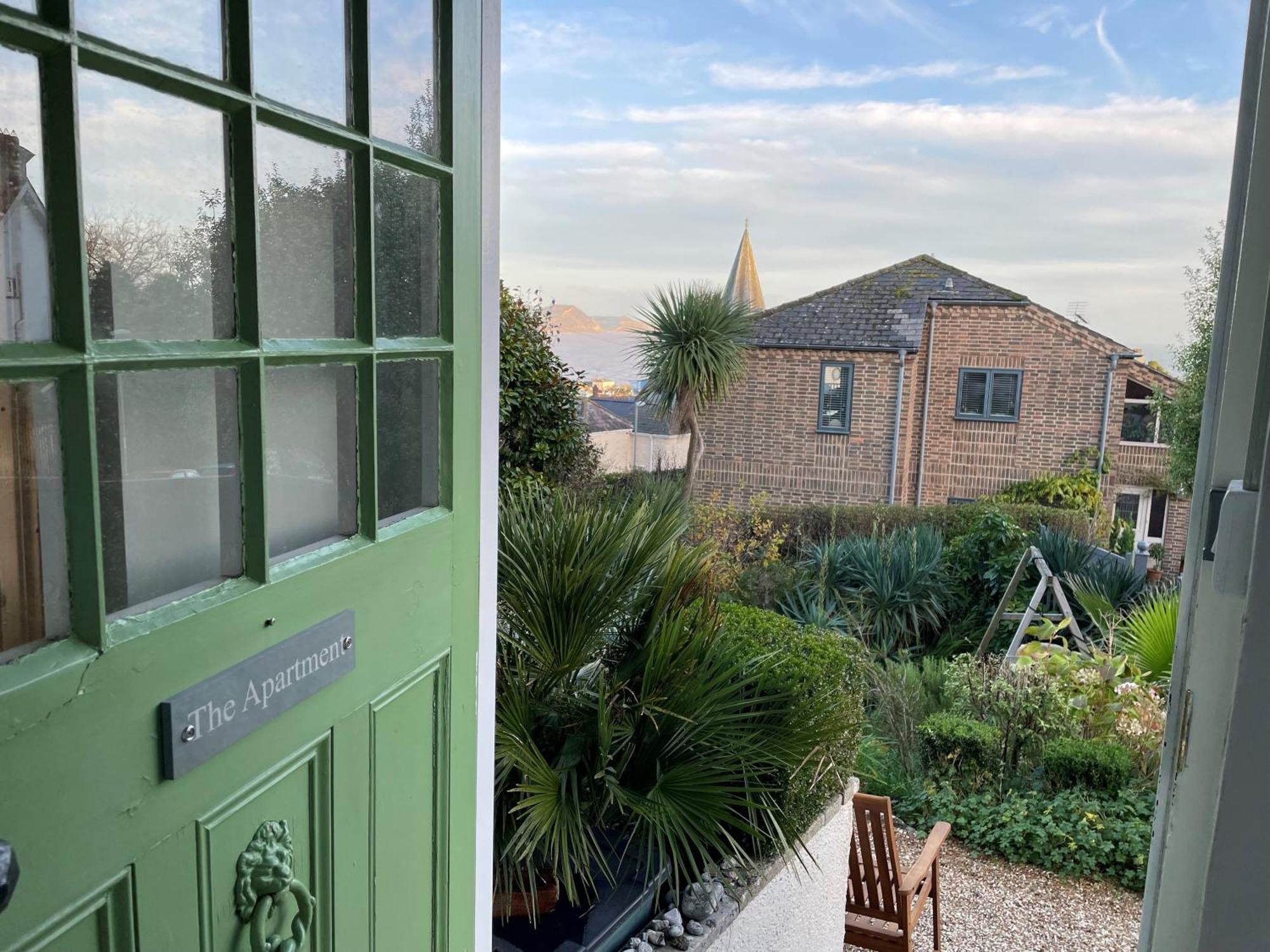 The Apartment At Queen Anne'S Lodge Lyme Regis Bagian luar foto